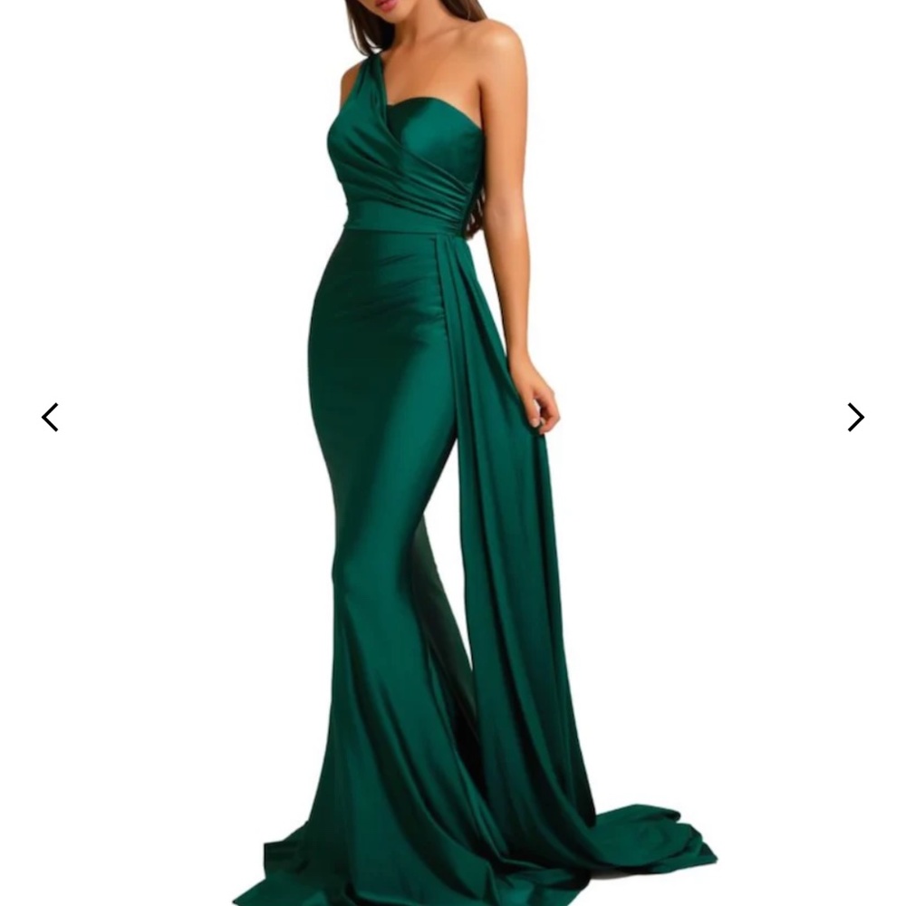 NWT - MODA GLAM BOUTIQUE - US 4 - EMERALD